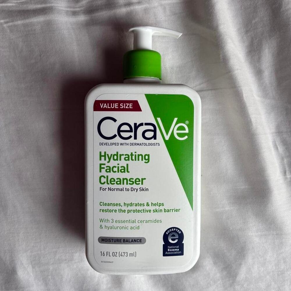 Cerave hydrating facial cleanser 16